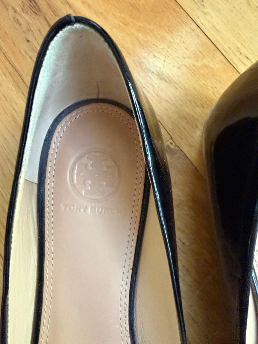 Tory Burch Black Patent Peep-Toe Flats with Grosgrain Bow and Gold Logo Accent - Picture 3 of 5